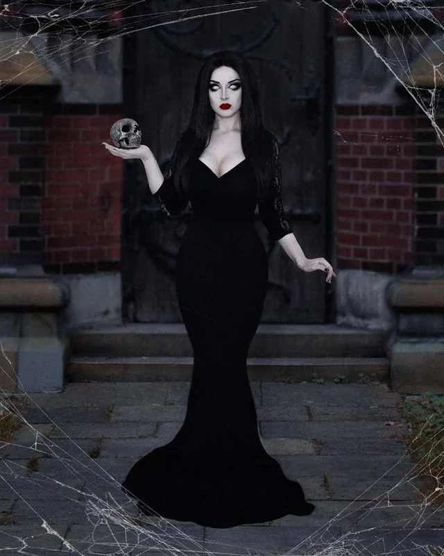 Morticia Addams costume